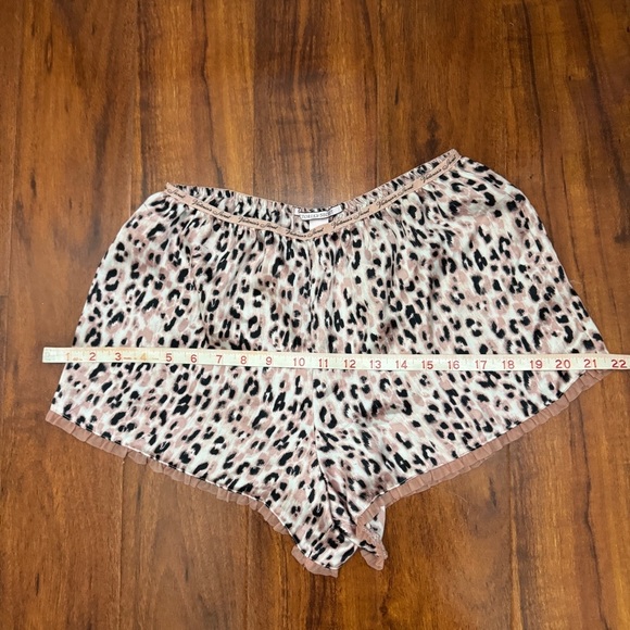 Victoria Secret Vintage Underwear Shorts Silk Leopard Size Small - Picture 5 of 6